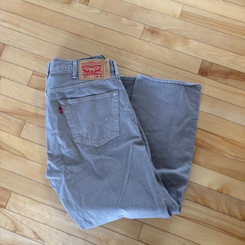 LEVI'S 501 Tan Straight-leg Pant Button Fly 38/30 Khaki Business Casual Preppy